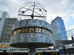 Alexanderplatz, Orologio Mondiale